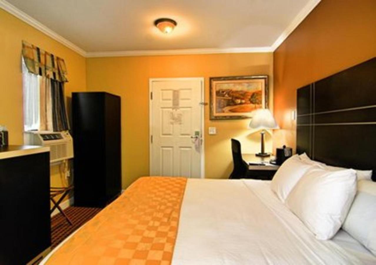 The Prince Hotel Tunkhannock Ngoại thất bức ảnh
